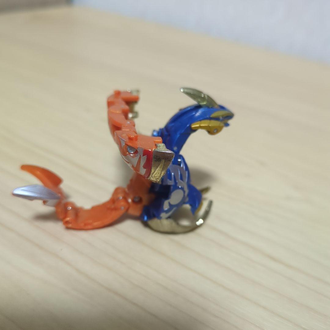 BAKUGAN 爆テク爆丸 轟ガリュウ　現状品