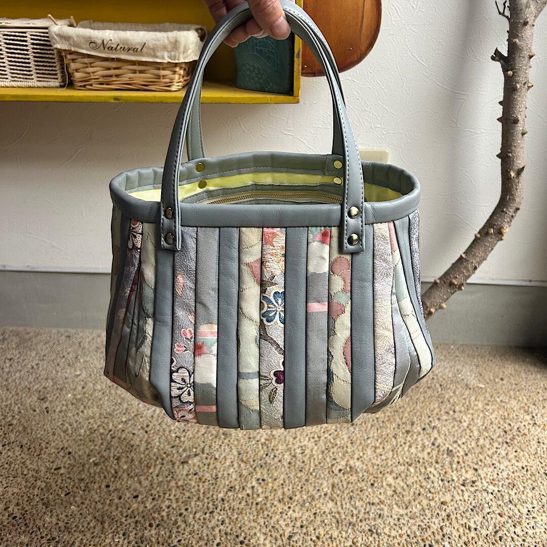 革と古布のパッチワークバッグ（ライトグレー＋着物生地）01016-135