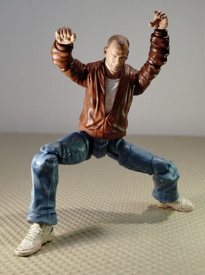 NECA フィギュア 7インチ Bruce Willis【希少】
