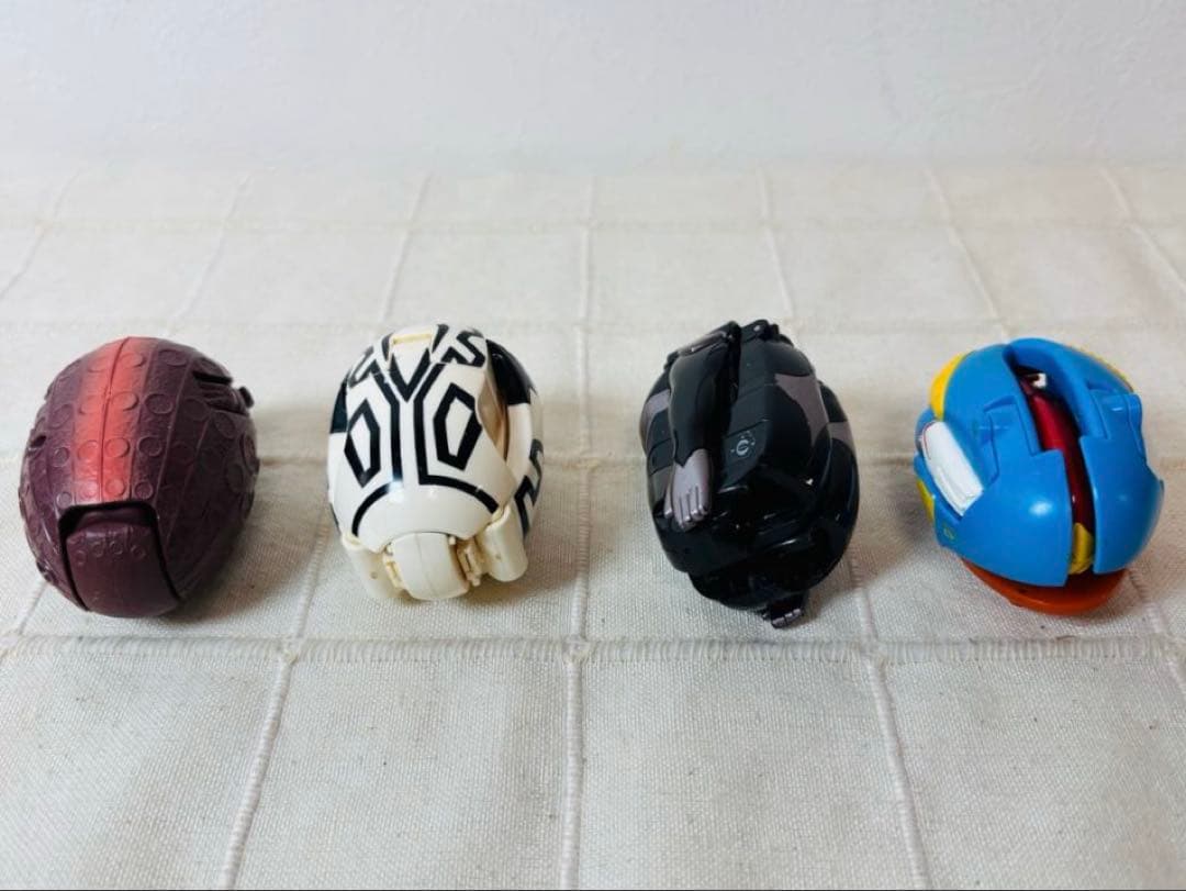 ウルトラマン ウルトラエッグ 19体・ケース2点