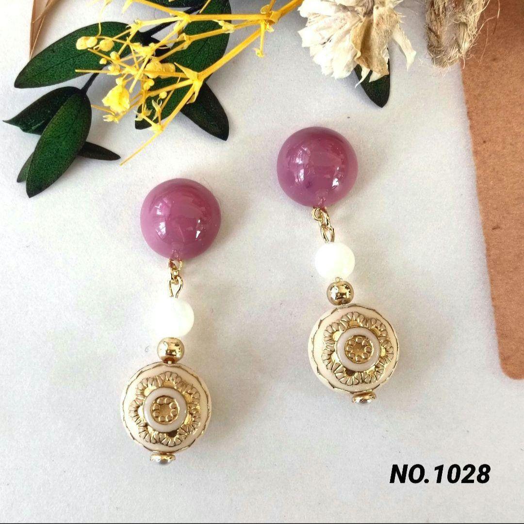 《ピンクベアー様お取置品》NO.1007 ピアス　イヤリング　紫陽花　金箔