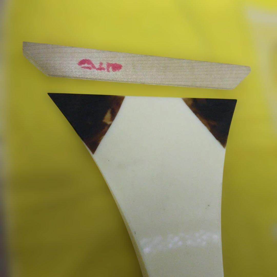 ☆期間限定特価！【三味線本体/和楽器/弦楽器/ハードケース付き/付属品あり】