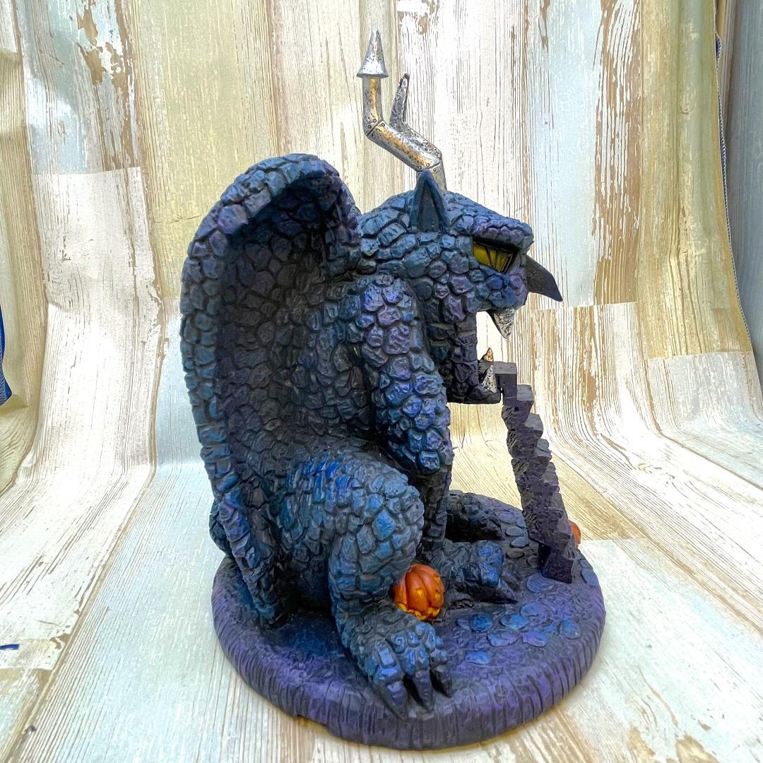 ナイトメア ビフォア クリスマス ハロウィンヴィレッジ ガーゴイルハウス