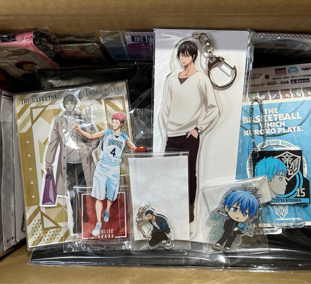 黒子のバスケ　グッズ　150点以上　まとめ売り　アクリルスタンド　缶バッジ