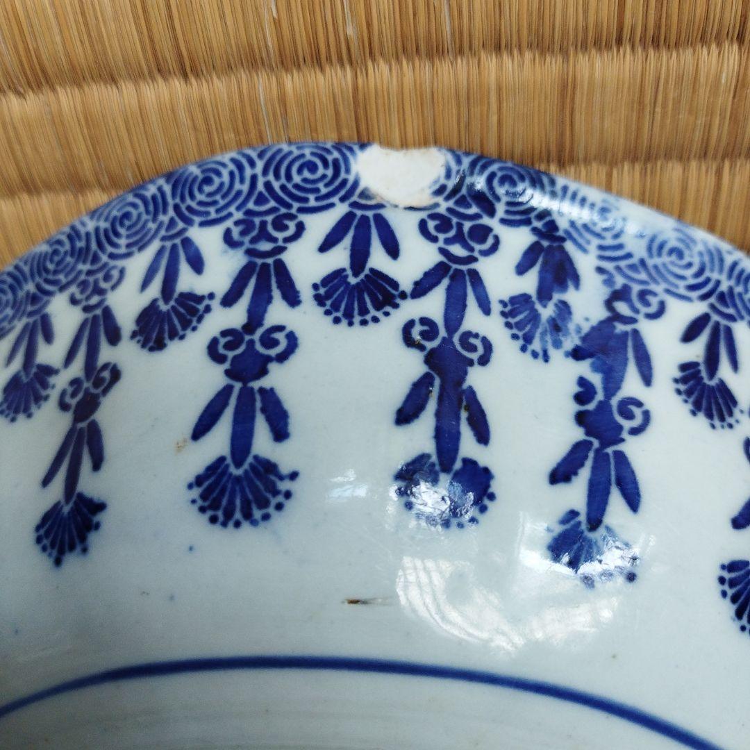 古伊万里の鉢（鮮やかなブルーが映える）