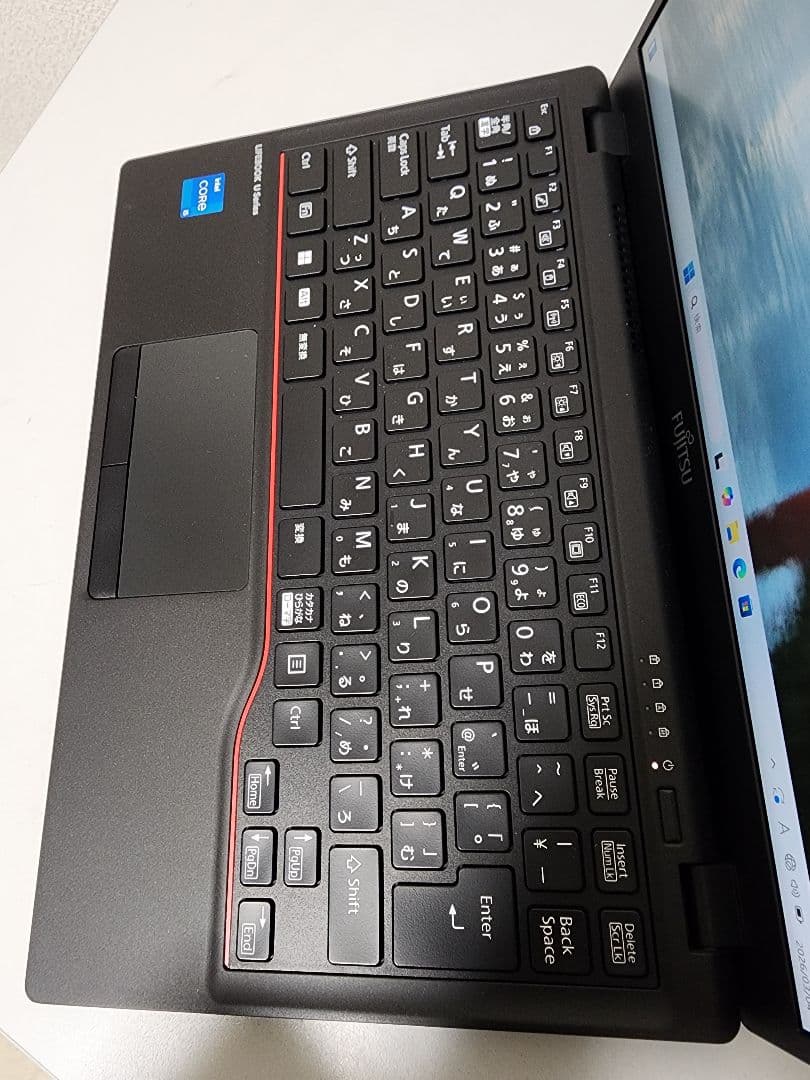 良品　軽量　富士通 LIFEBOOK　U6312　12世代i5/8GB/256G