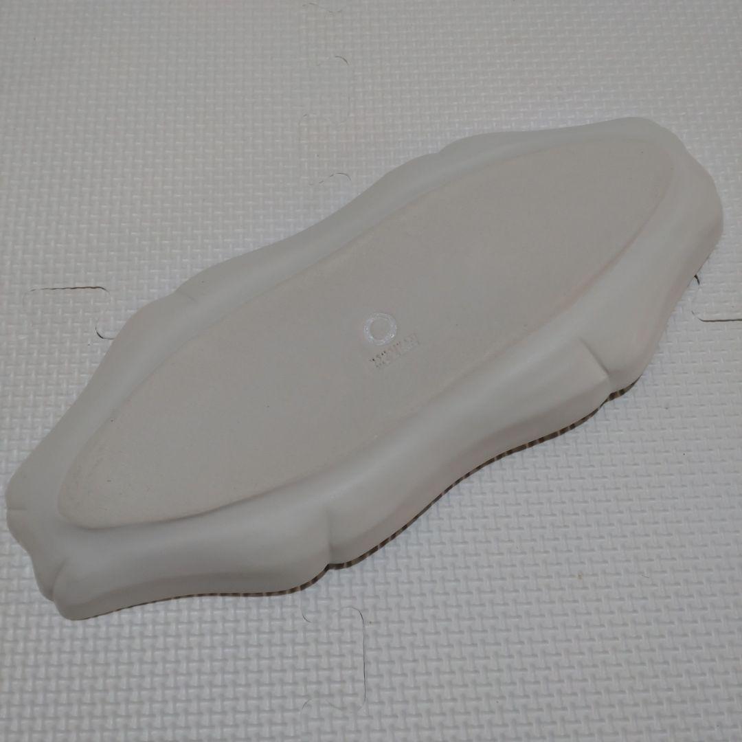 臼杵焼　輪花オーバル長皿 ホワイト　USUKIYAKI研究所