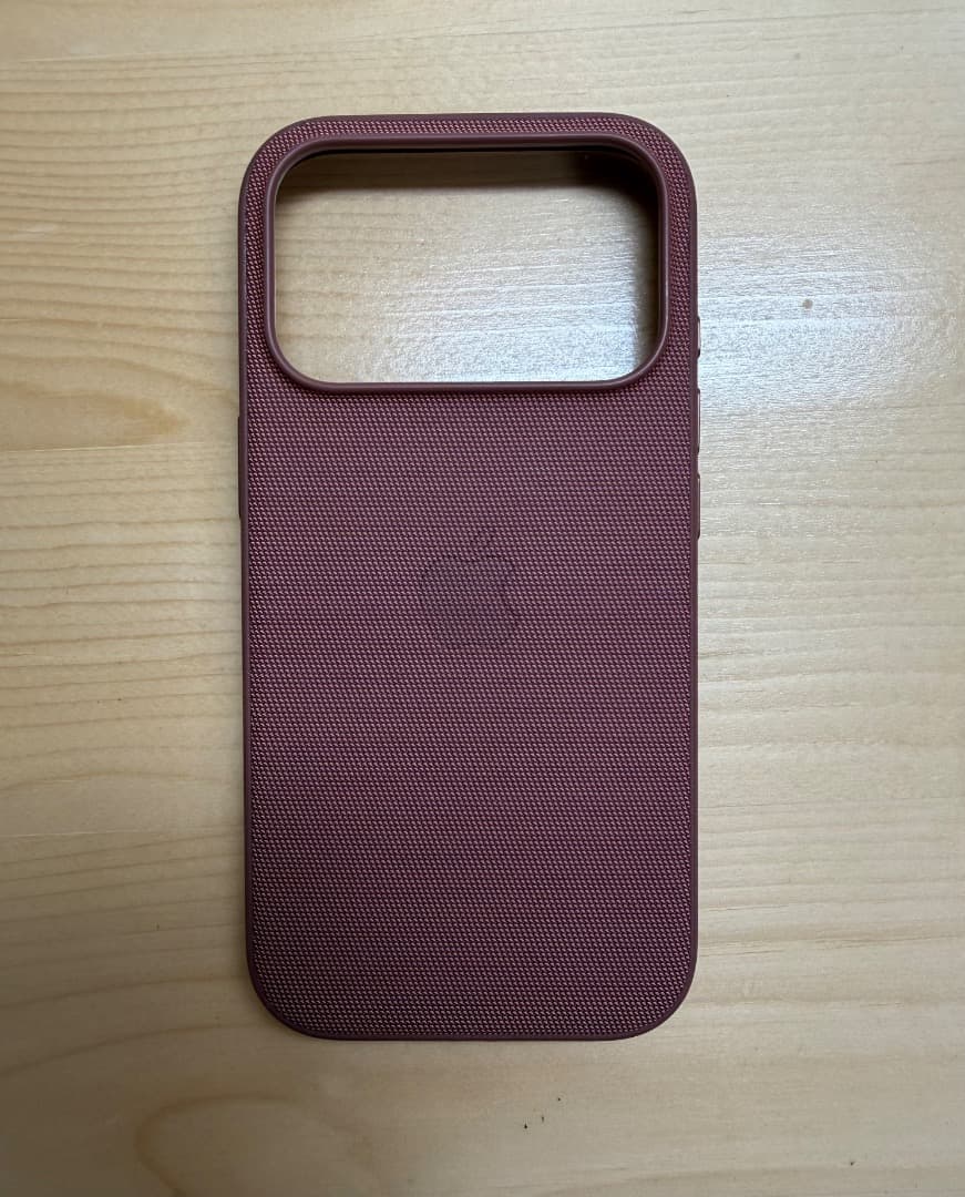 Apple純正　iPhone17Pro　テックウーブンケース　シエナ