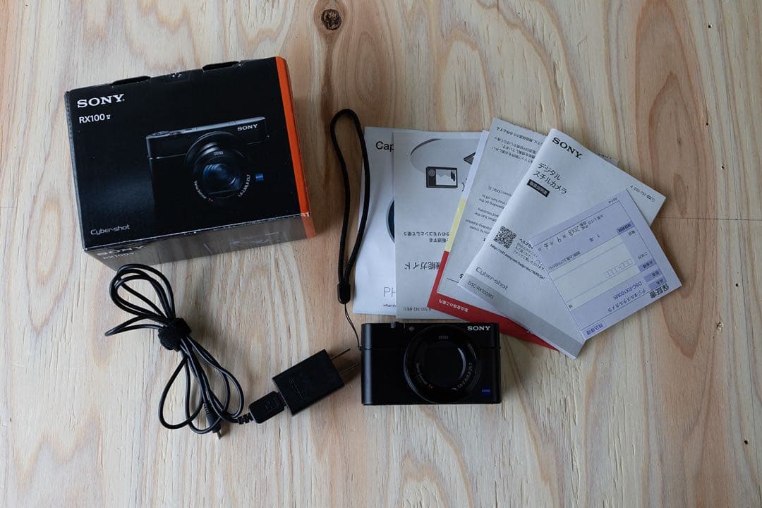 SONY RX100Ⅴ（M5）+オマケ多数　コンパクトデジタルカメラ