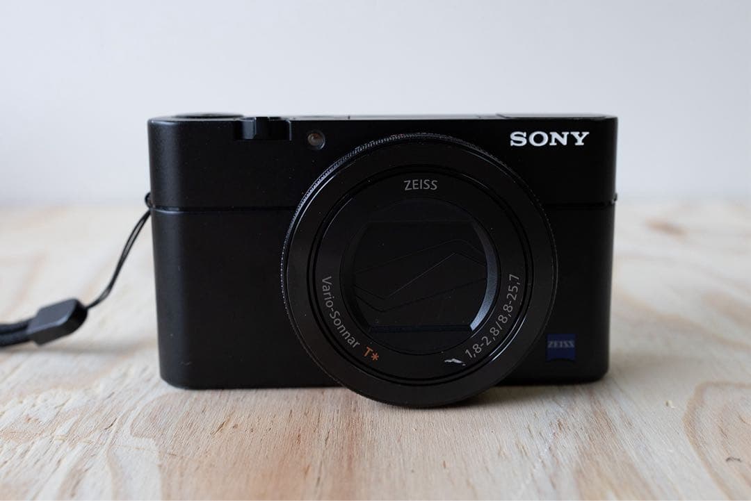 SONY RX100Ⅴ（M5）+オマケ多数　コンパクトデジタルカメラ