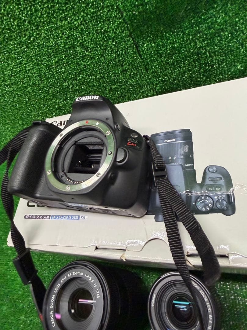 Canon EOS Kiss X9 デジタル一眼レフカメラ ダブルレンズキット