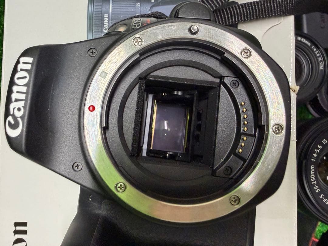 Canon EOS Kiss X9 デジタル一眼レフカメラ ダブルレンズキット