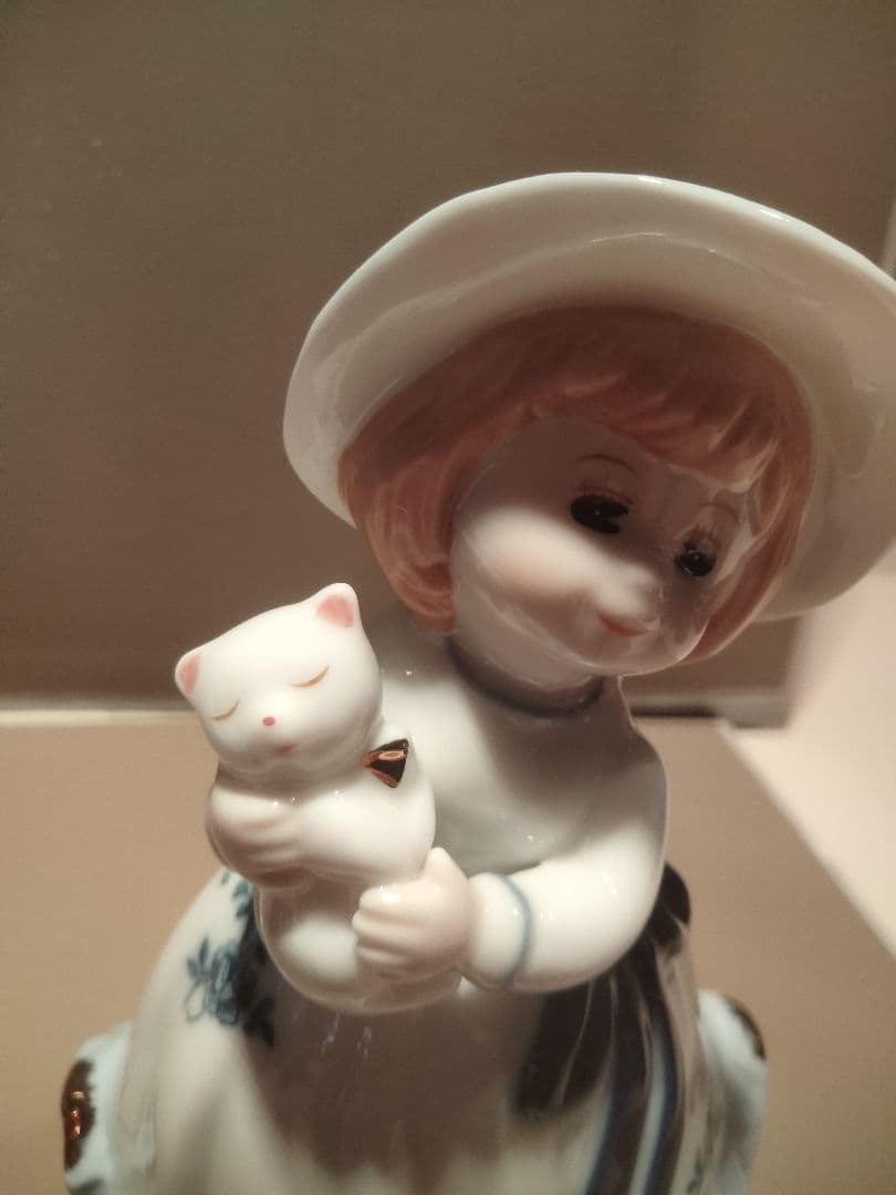 磁器demain ドマン貴婦人磁器人形イタリア製高級感あり+ドマンオルゴール人形