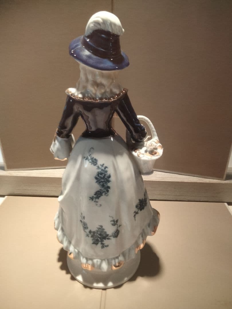 磁器demain ドマン貴婦人磁器人形イタリア製高級感あり+ドマンオルゴール人形