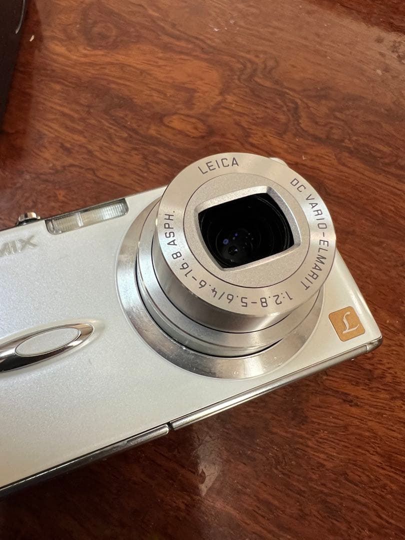 Panasonic LUMIX コンパクトデジタルカメラ中古稼働品