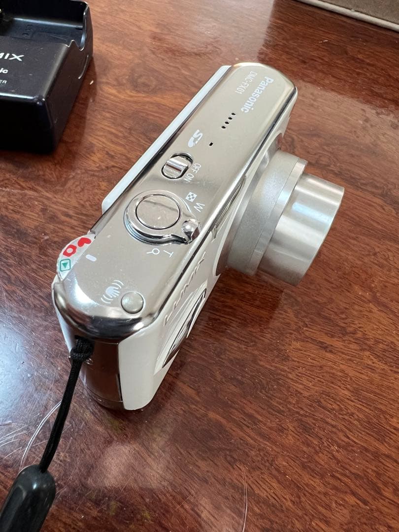 Panasonic LUMIX コンパクトデジタルカメラ中古稼働品