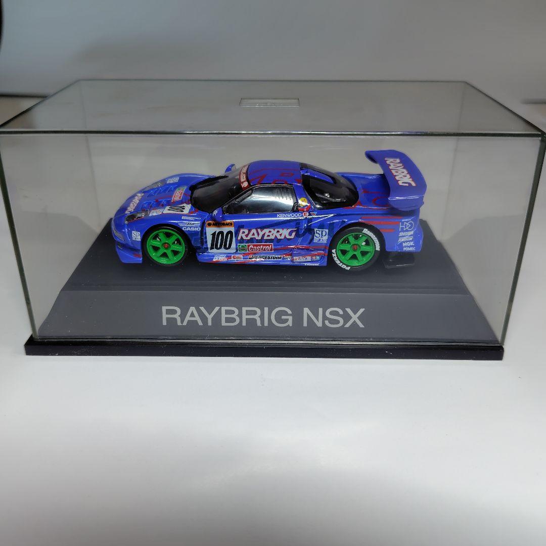 ハローキティレースクイーンとRAYBRIG NSX GT ダイキャストモデル