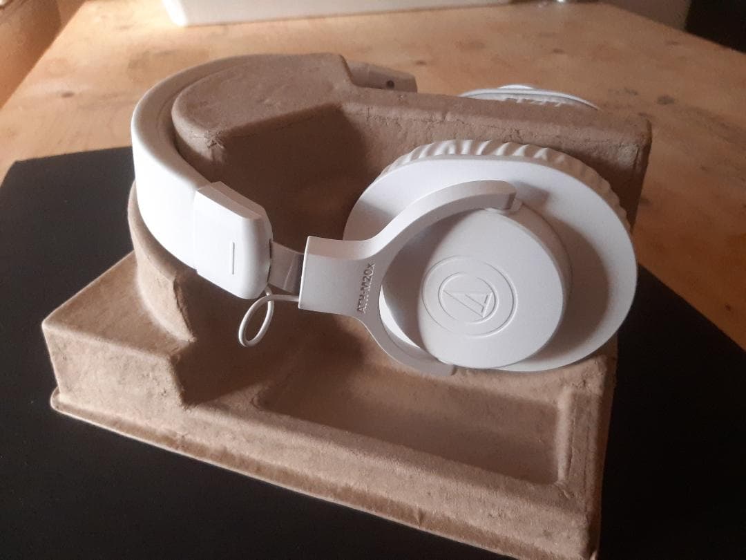 ヘッドホン audio-technicaATH-20xBT