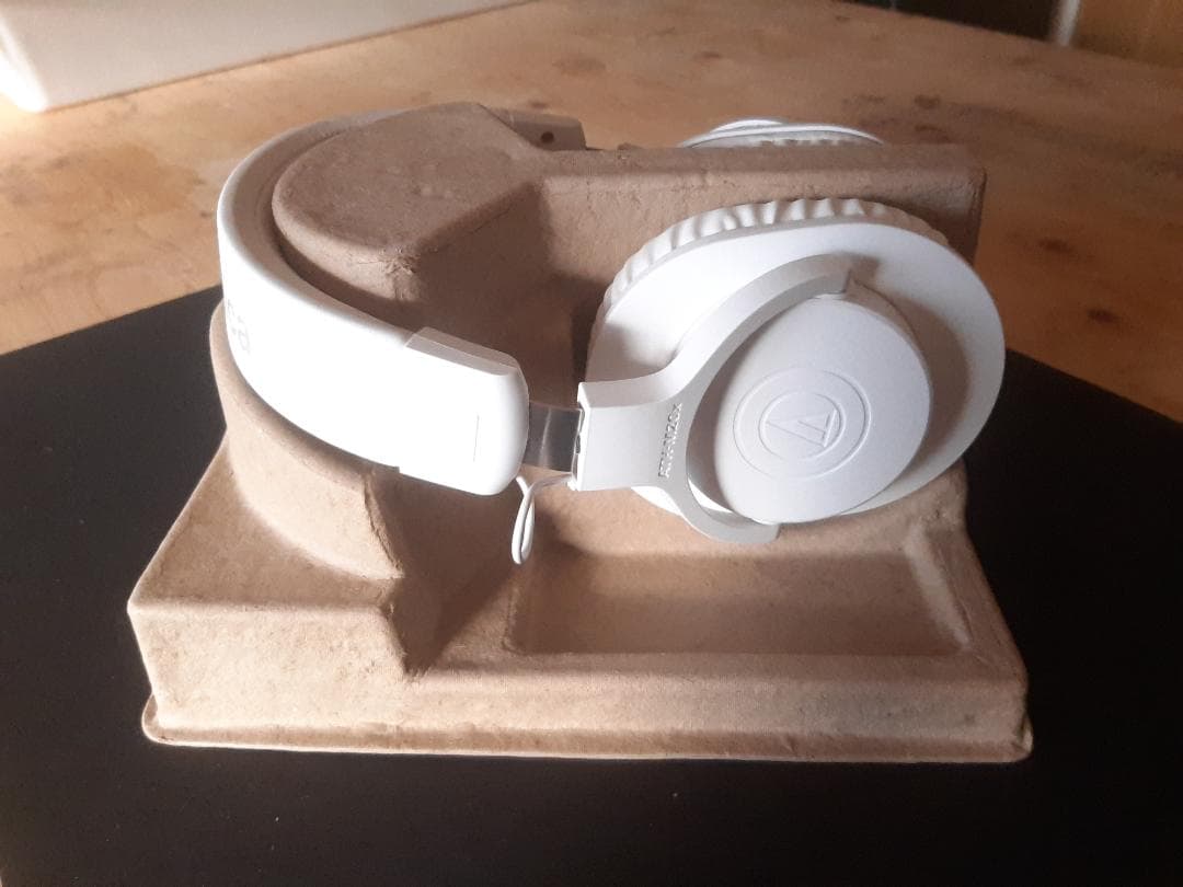 ヘッドホン audio-technicaATH-20xBT