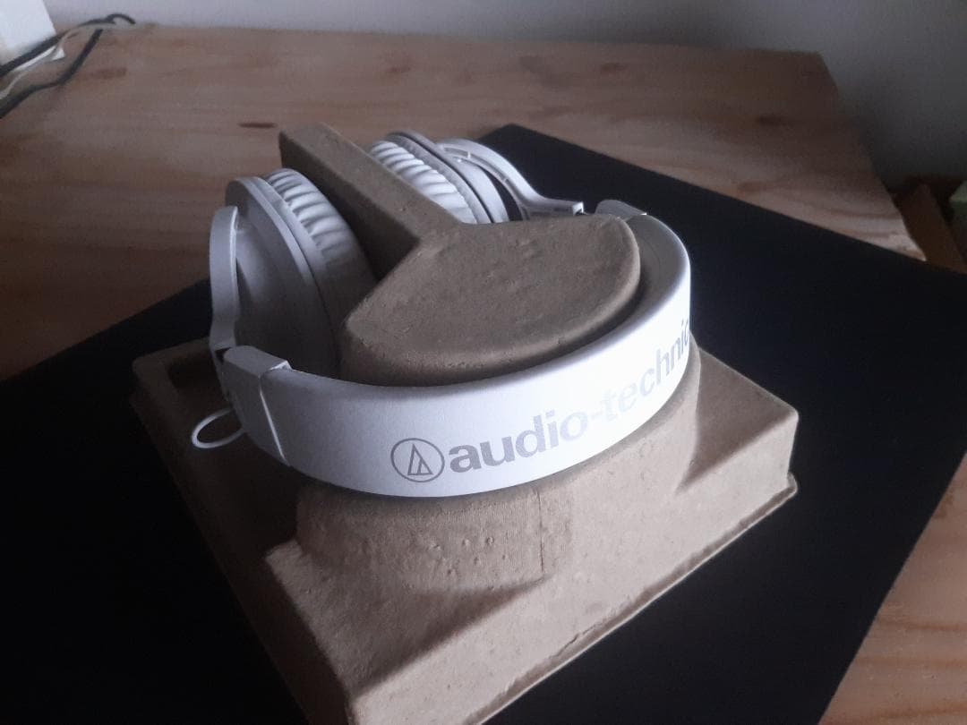 ヘッドホン audio-technicaATH-20xBT