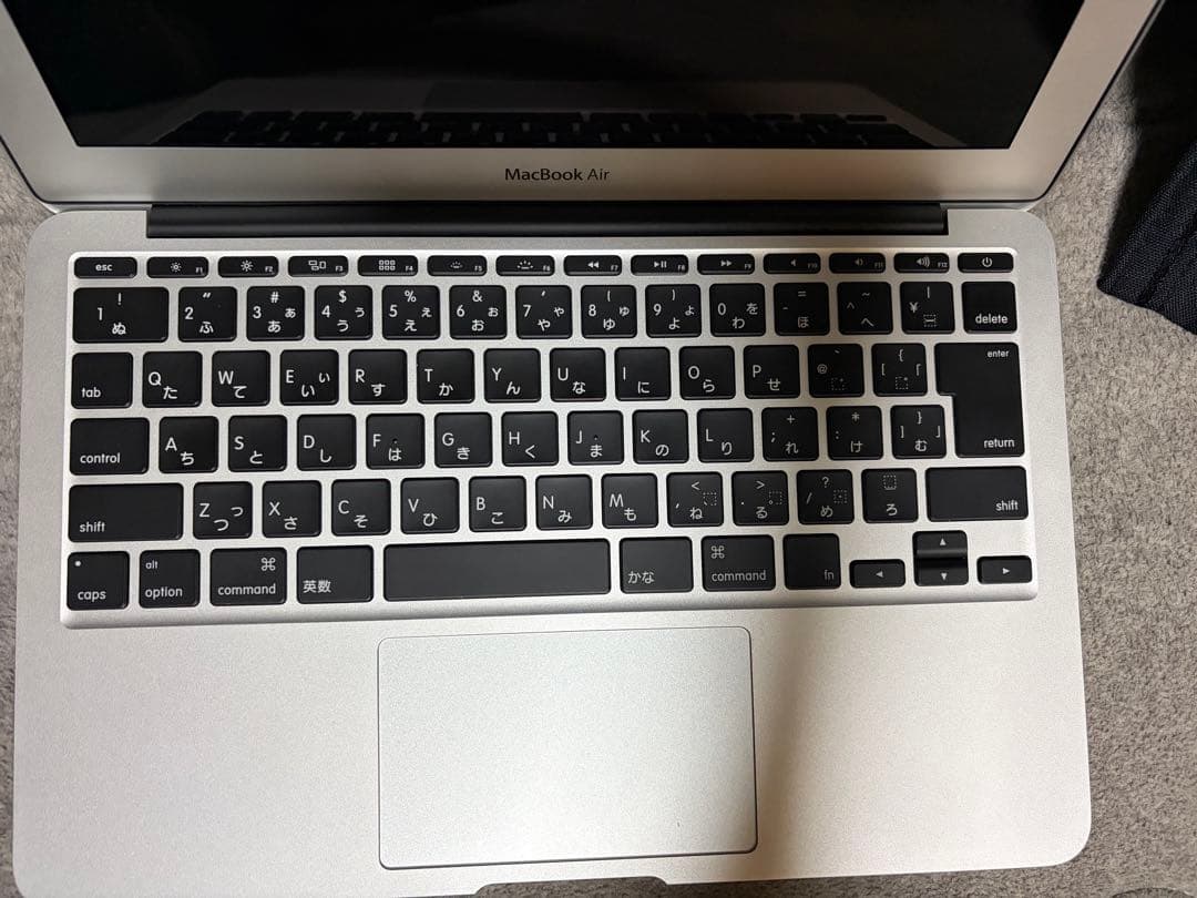 MacBook Air 11インチ Early 2015 128GB SSD