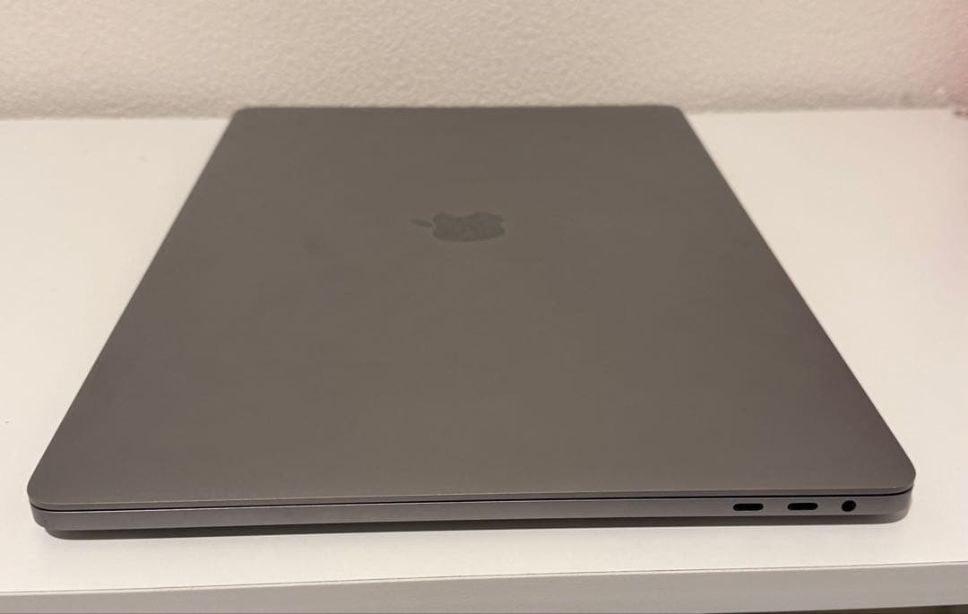 Macbook Pro 2019 15インチ Windows 11 Pro