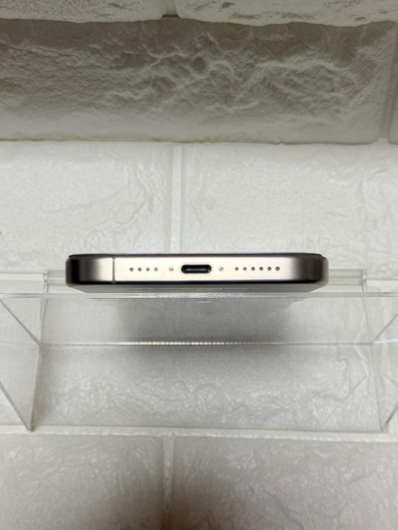 【美品】iPhone15 Pro Max 256GB ナチュラルチタニウム