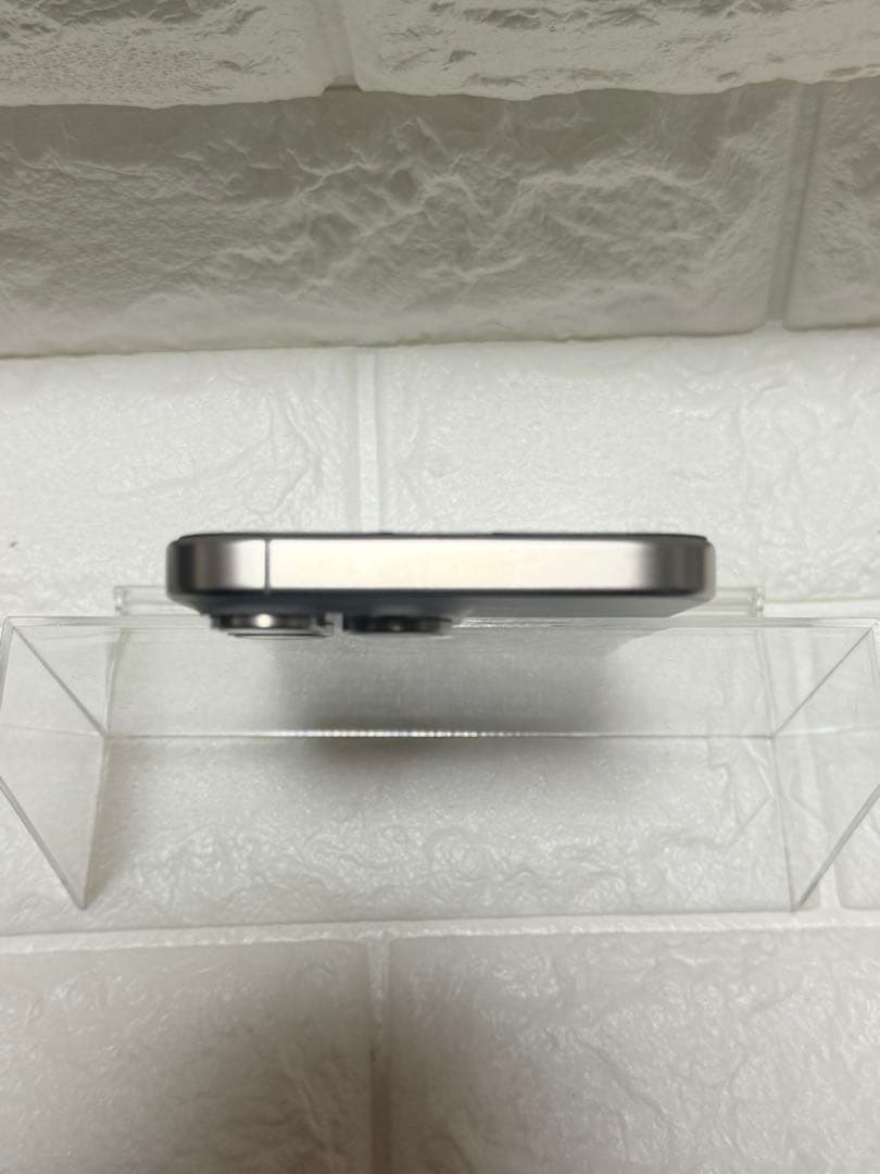 【美品】iPhone15 Pro Max 256GB ナチュラルチタニウム