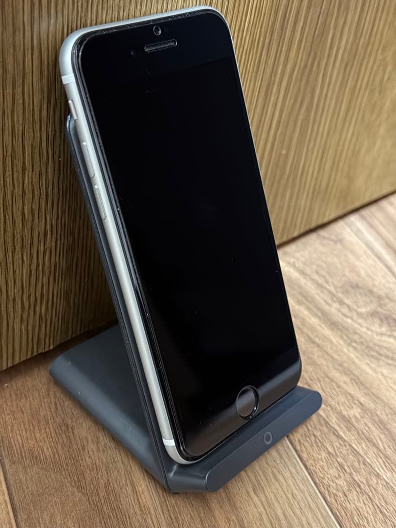 ⭐️極美品⭐️Apple iPhone SE⭐️第二世代 ホワイト 64G⭐️