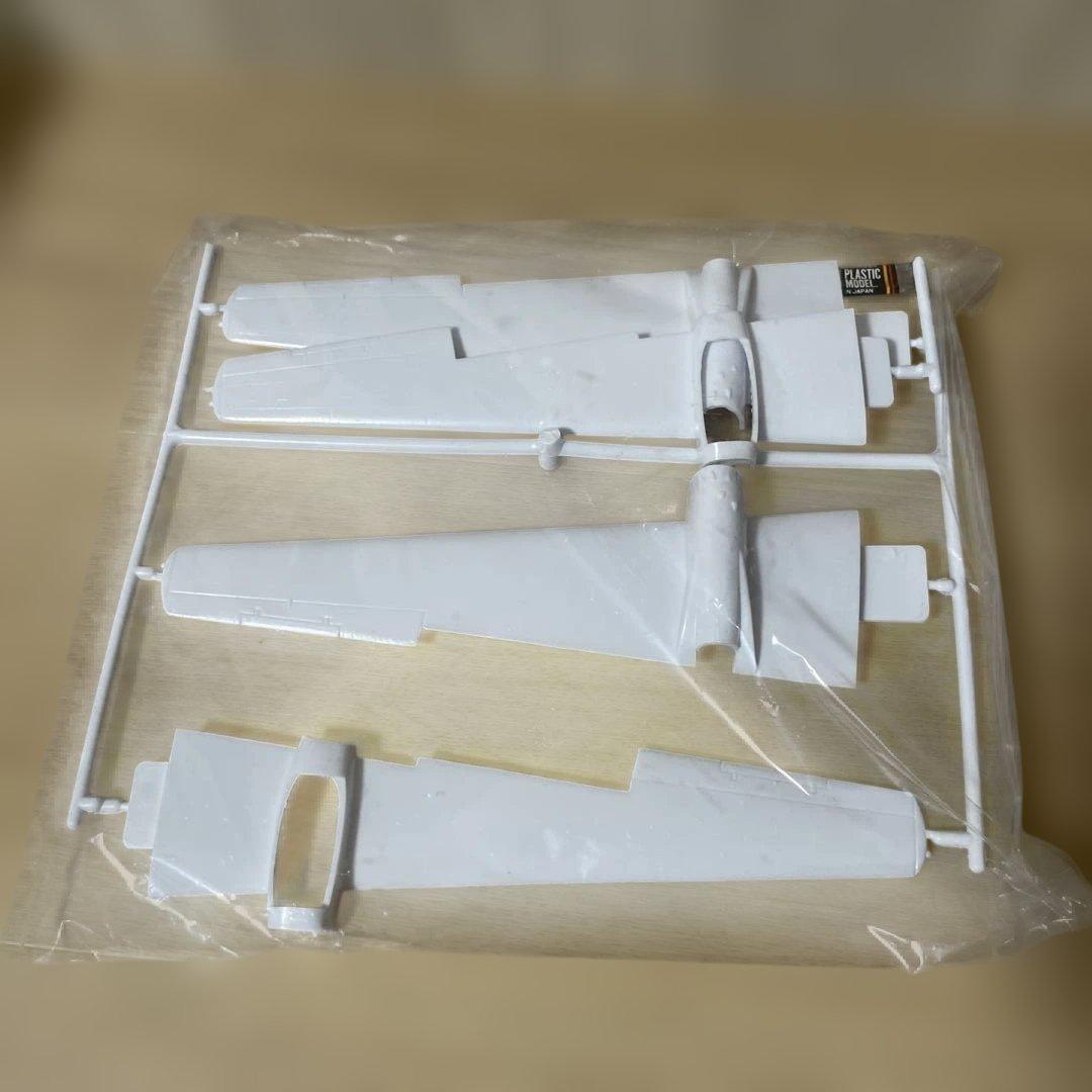 航空機プラモデル2点 YS-11海保＋MiG-15bis 箱傷み. Ln600