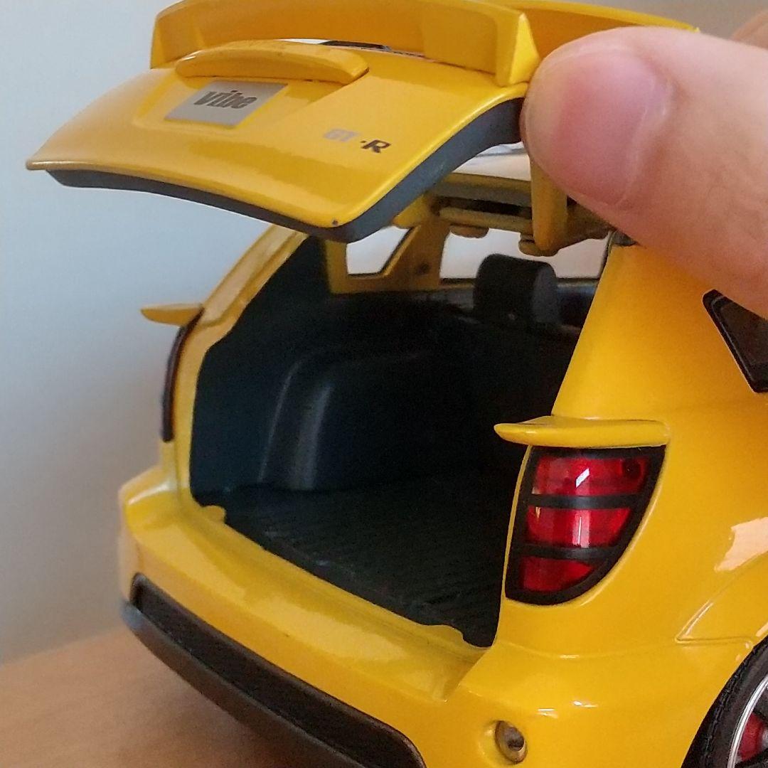 Pontiac Vibe GT-R 1/18 ダイキャストカー トヨタ ヴォルツ