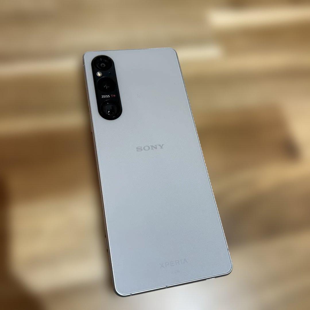 Z422 au SIMフリーXperia 1 V SOG10