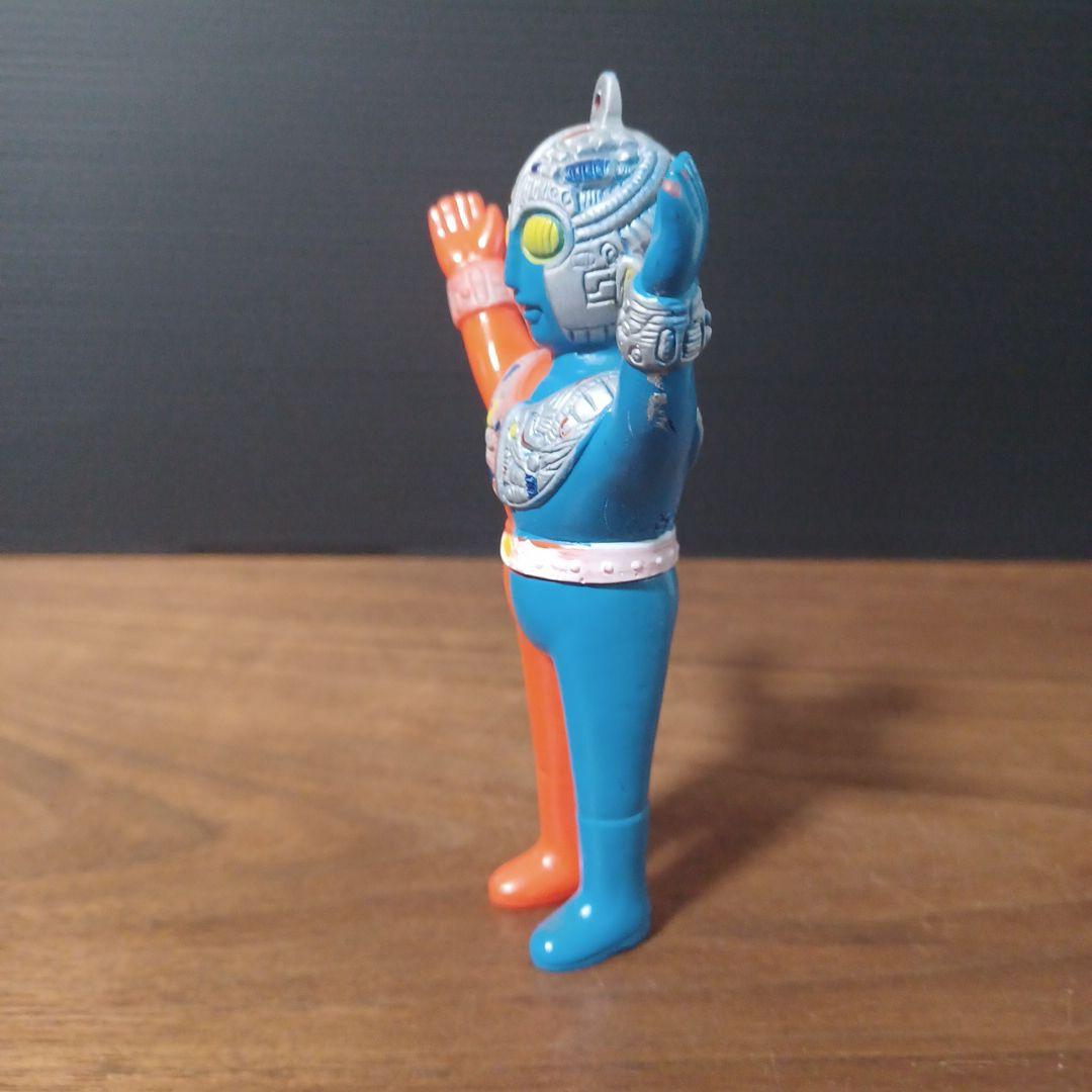 当時物「仮面ライダー」「キカイダー01」「イナズマン」ペンダントトップ３体セット