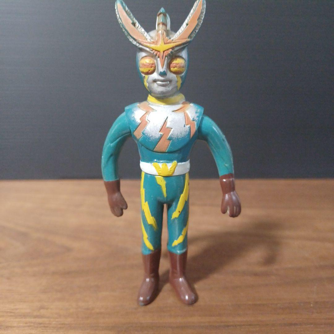 当時物「仮面ライダー」「キカイダー01」「イナズマン」ペンダントトップ３体セット