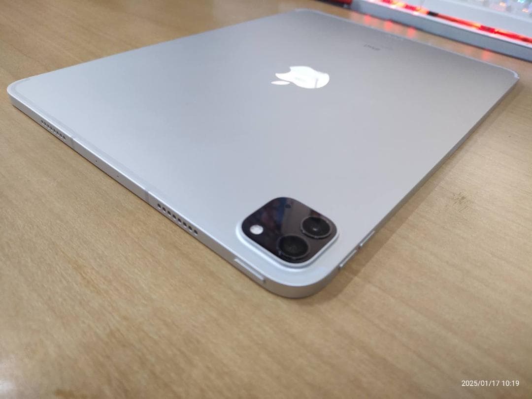 011700B iPad Pro 第3世代 Cellular A2459