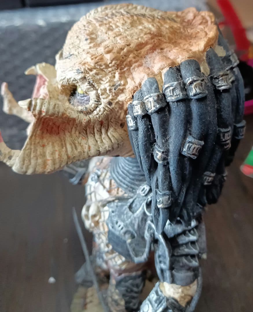 プレデターフィギュア　NECA PREDATOR EXTREME HEAD