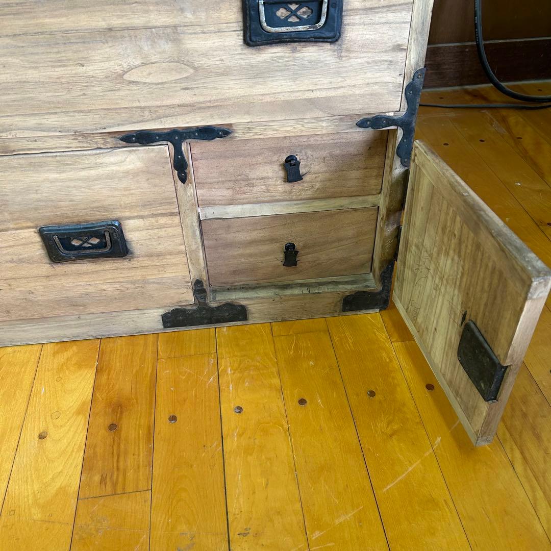 古箪笥(たんす) 店舗什器　棚　b