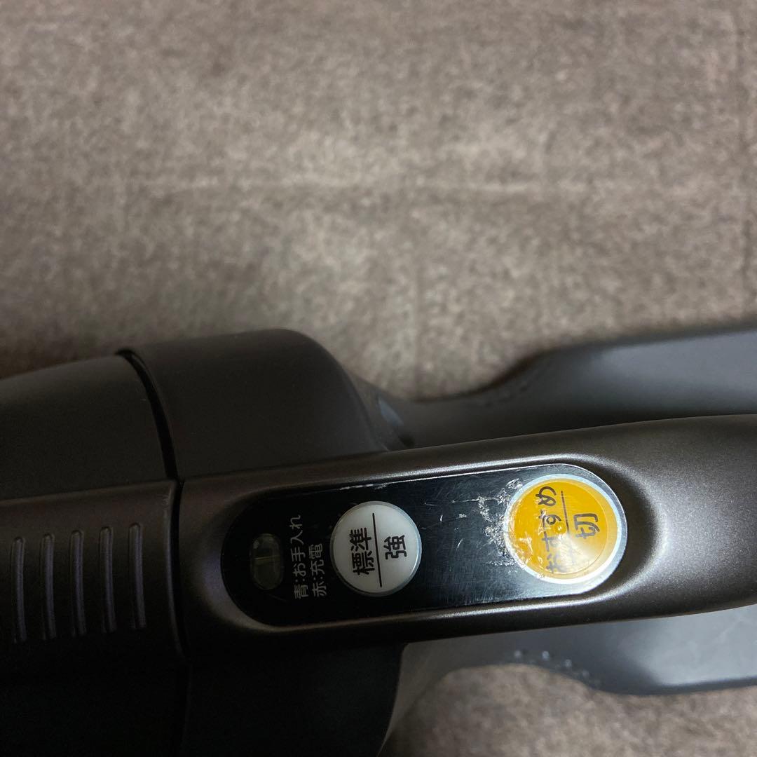 ほぼ新品⭐️女性とシニアにも軽い⭐️TOSHIBAハンディークリーナー