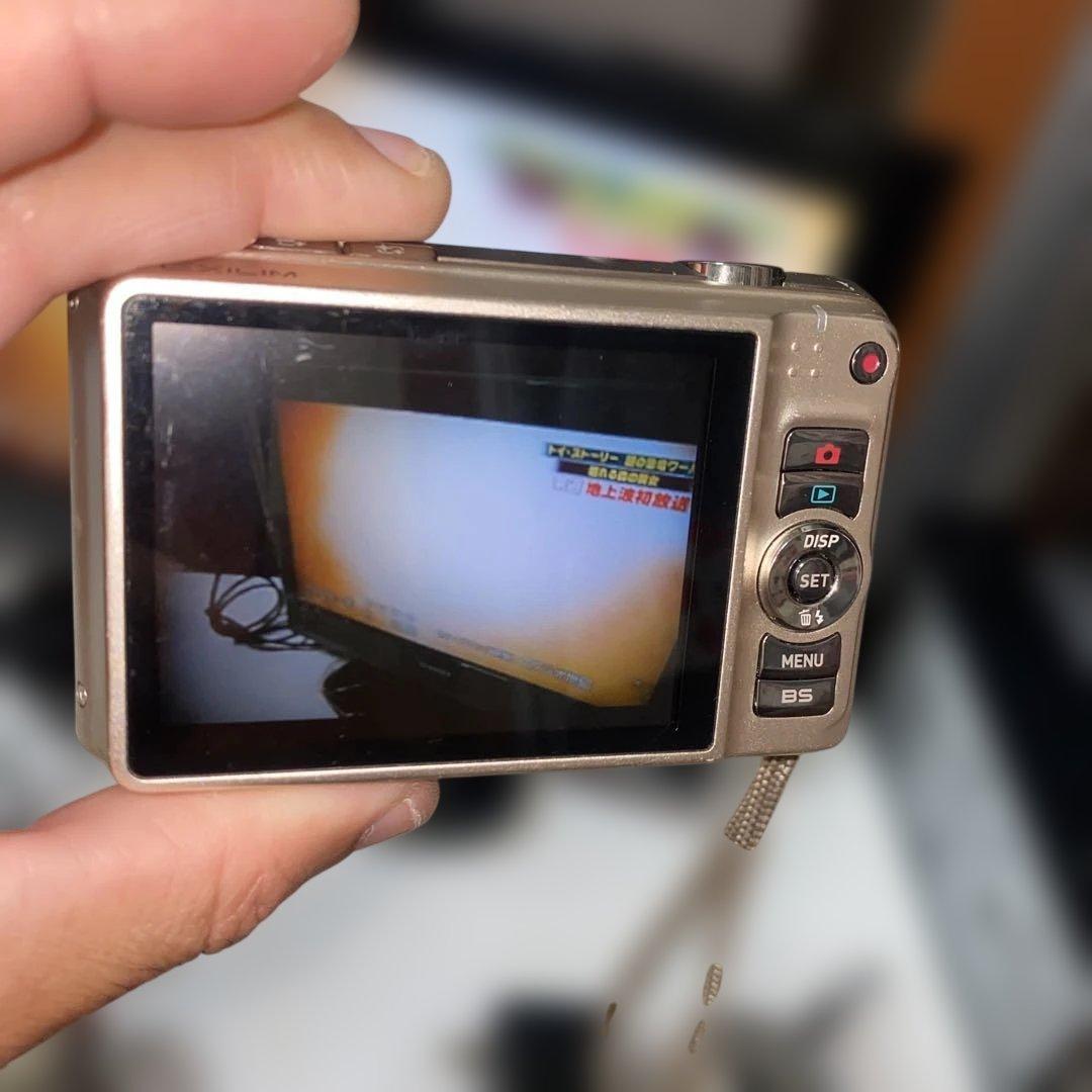 CASIO EXILIM 12.1MP コンパクトデジタルカメラ