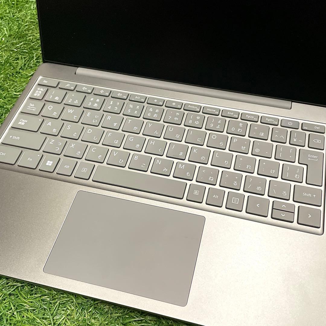 【極美品】Microsoft Surface Laptop Go2 8GB