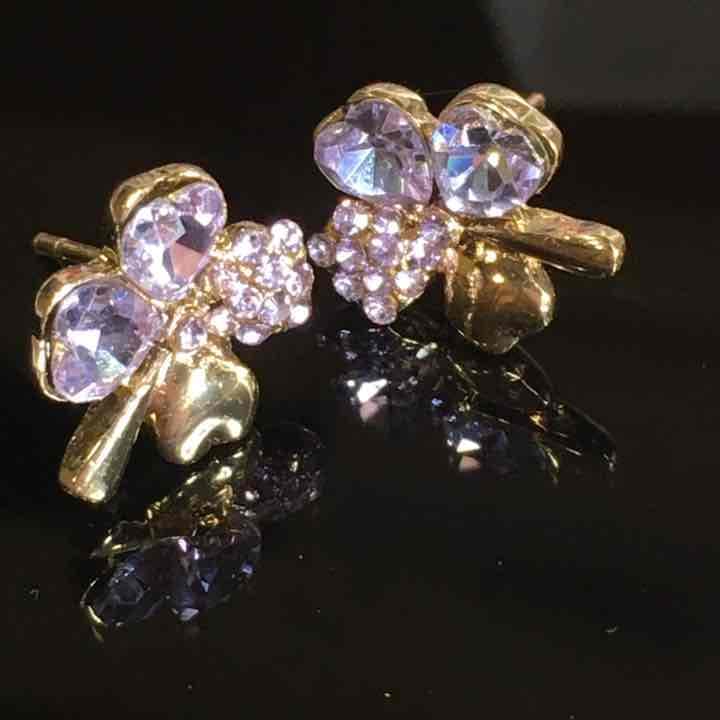 【ギフト推奨】スワロフスキー❤️ 瞬時に2色に変わる宝石　18k ピアス