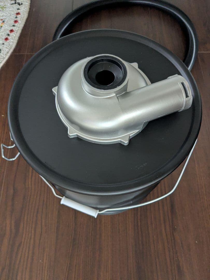 ほとんどの掃除機・集塵機と接続可能！集塵機用　サイクロン分離機　缶　パイプ付き