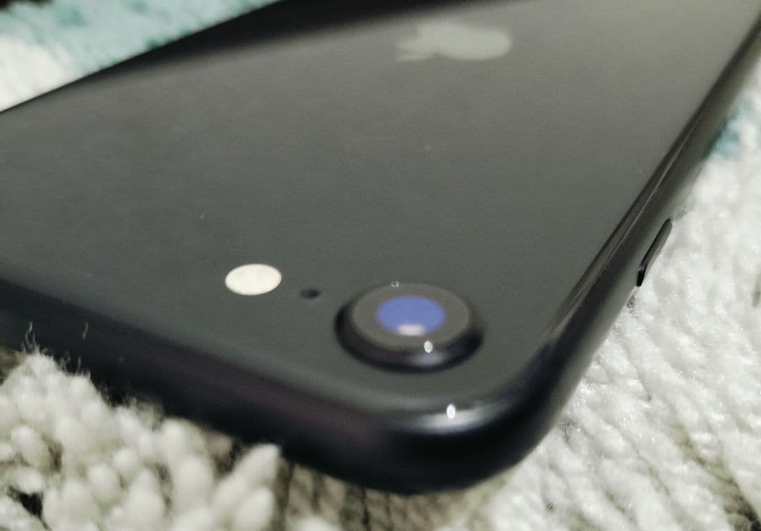 iPhone se 第2世代 128GB 本体 ブラック バッテリー85％ 美品