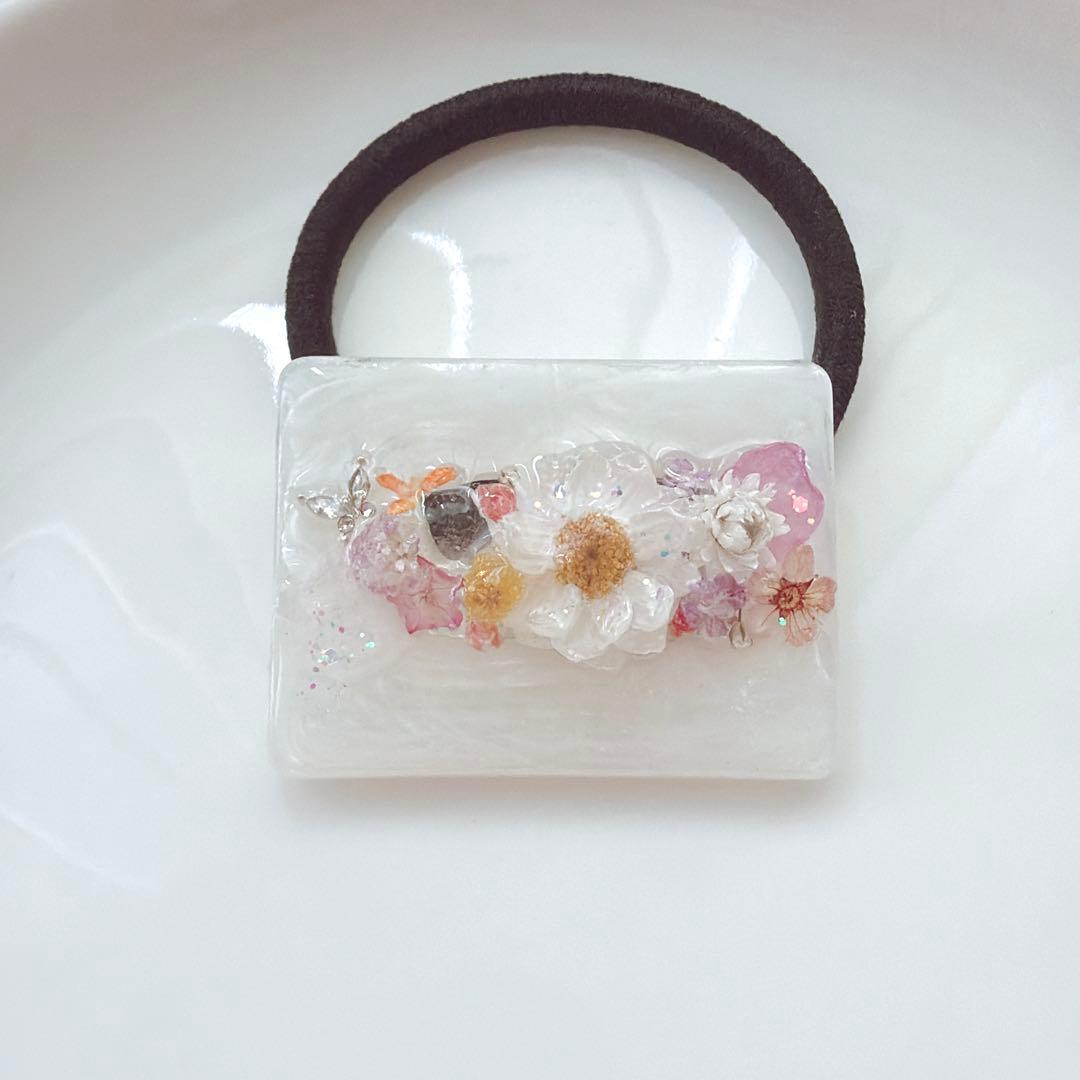 ハンドメイド 押し花 ヘアゴム　春夏　パール　ちょうちょ　桜梅