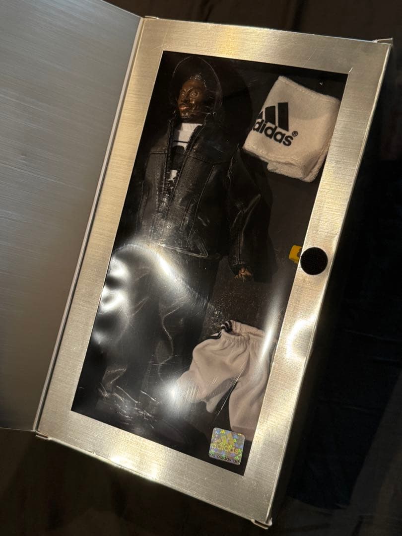 非売品 コービー アディダス KOBE adidas フィギュア 人形