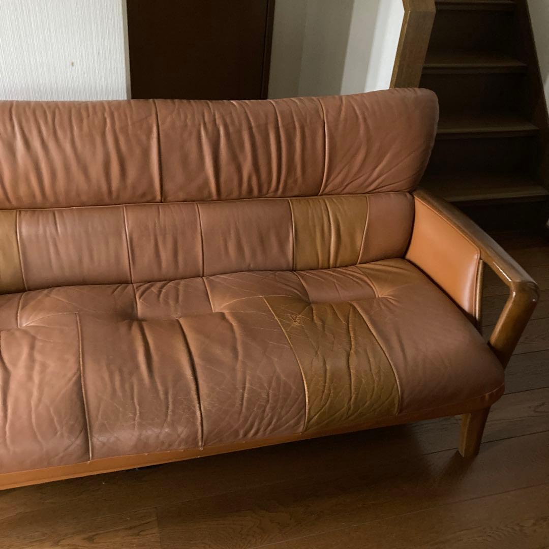 チターノブランド(本革張り3人掛けソファ)