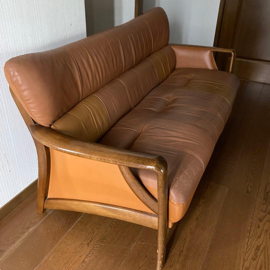 チターノブランド(本革張り3人掛けソファ)