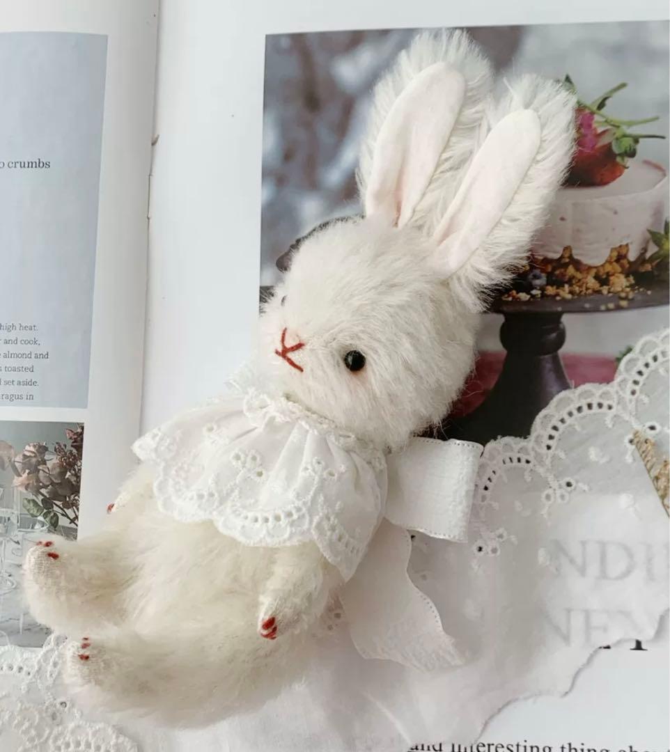 リトルベイビーうさぎ ぬいぐるみ 海外作家様 ハンドメイド 部屋飾り ロリィタ
