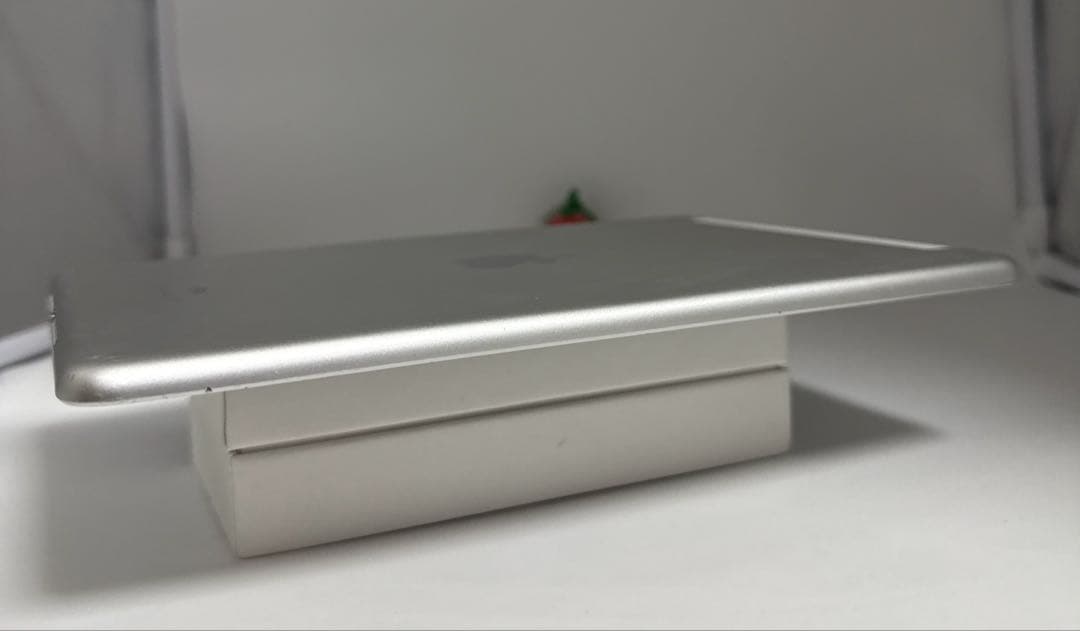 iPad 第5世代 128GB Wi-Fi + Cellular