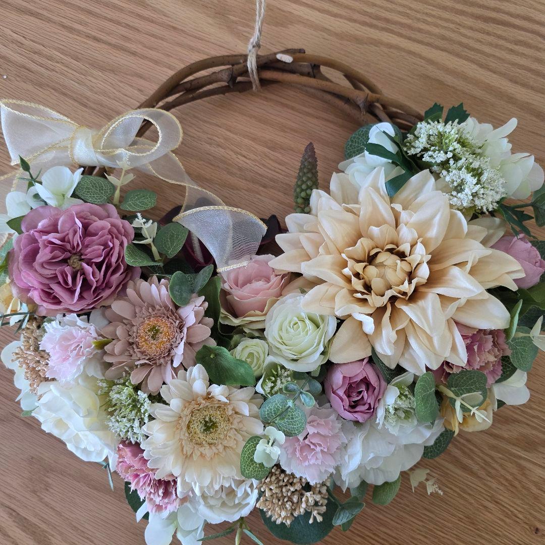 フラワーリース 初春月 2 咲き誇る花たちの花かご 超特大 玄関リース 造花